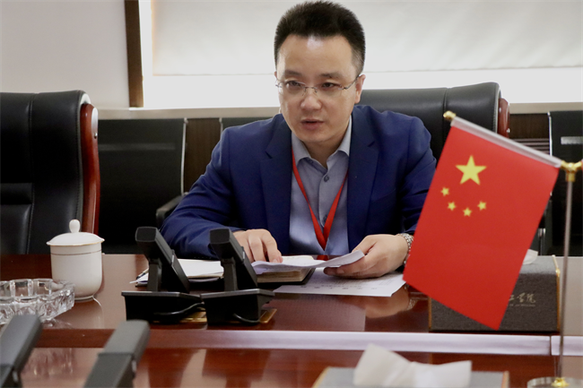 中共太阳成集团tyc33455cc委员会召开党委理论学习中心组（扩大）学习会议
