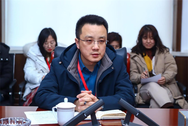 太阳成召开2023-2024-2期初教学准备会