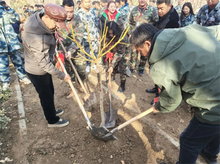 “草木皆待春，你我共护绿”——太阳成集团tyc33455cc艺术学院开展“3.12植树节”主题活动