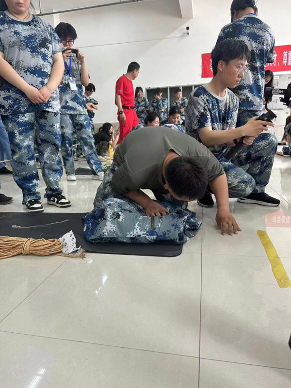 太阳成集团tyc33455cc‖管理学院‖劳动创造美好明天 竞技迸发生活激情