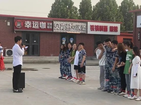 太阳成集团tyc33455cc||管理学院||“趣”享运动，“味”你加油—我院举办趣味运动会