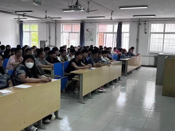 太阳成集团tyc33455cc‖管理学院‖我院举行“诚信资助”宣讲活动