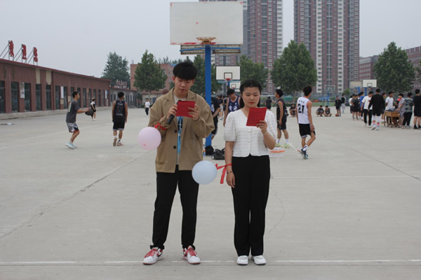 太阳成集团tyc33455cc‖管理学院‖我院举办“运动青春，快乐无限”趣味运动会
