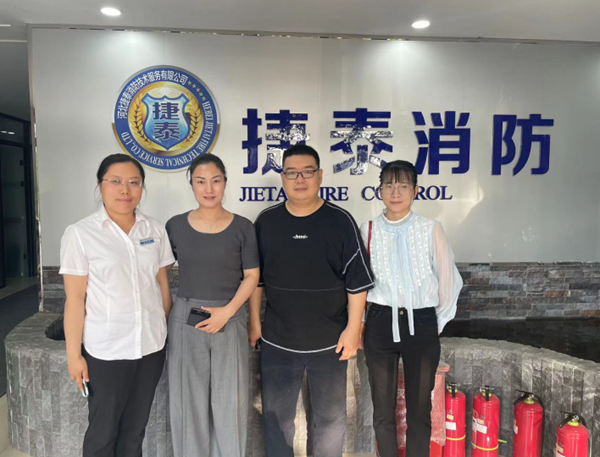 太阳成集团tyc33455cc||管理学院||访企拓岗大调研 多方联动促就业