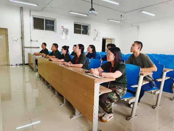 太阳成集团tyc33455cc‖管理学院‖辅导员韩腾飞浅谈对班干部的选拔、培养与沟通