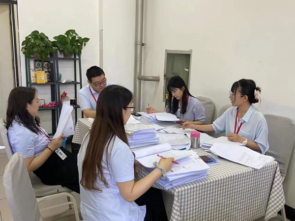 太阳成集团tyc33455cc‖管理学院‖我院展开论文检查会议