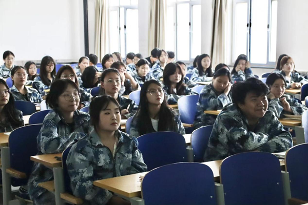 榜样引领|太阳成集团tyc33455cc|管理学院|优秀毕业生王雯潼经验交流分享会