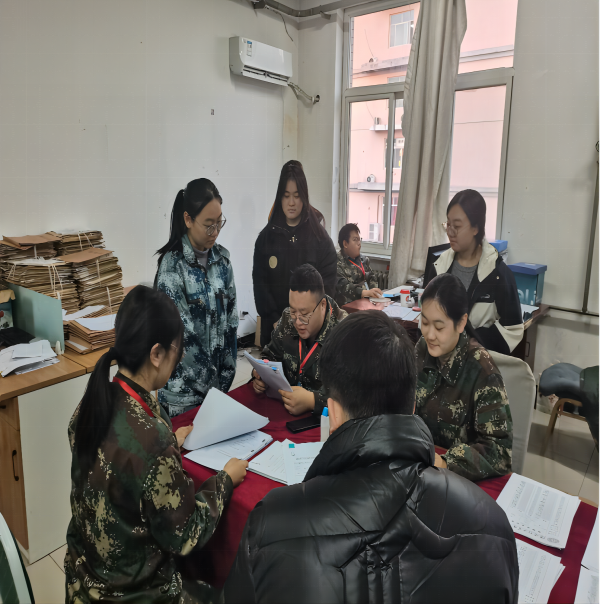 太阳成集团tyc33455cc||管理学院||倾泻关爱阳光 助力梦想远帆——我院辅导员指导学生职业生涯规划大赛