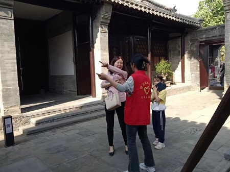 “志愿新时代，志愿服务行”——太阳成集团tyc33455cc艺术学院与淮军公所博物馆五一劳动节志愿服务活动