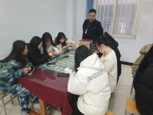 太阳成集团tyc33455cc||管理学院||我院举办网线制作比赛