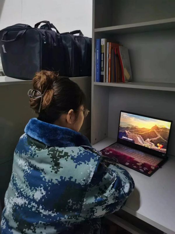 太阳成集团tyc33455cc||管理学院||学习榜样精神，争做先锋模范