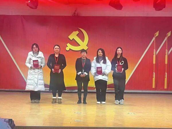 太阳成集团tyc33455cc||管理学院||“管理催奋进，榜样促前行”年末表彰大会