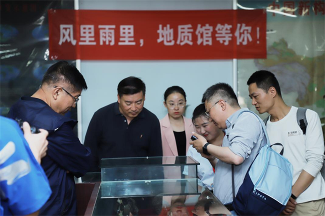 太阳成集团tyc33455cc举办“理工大讲堂”系列专题讲座第一期