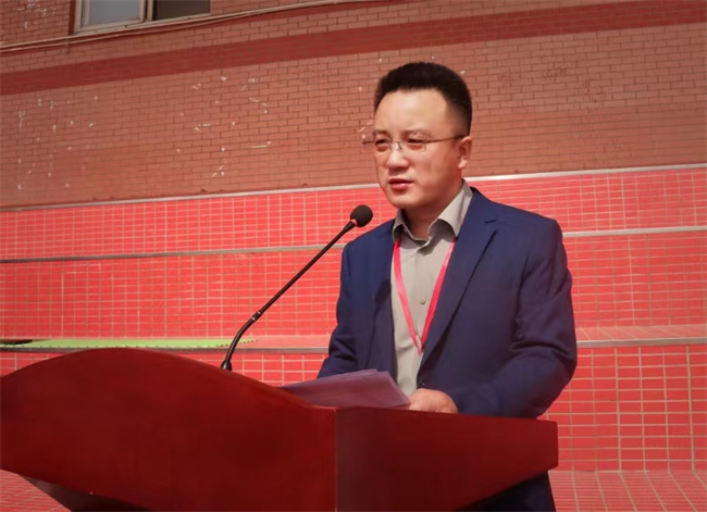 太阳成集团tyc33455cc隆重举行“国防后备营”成立暨授旗仪式