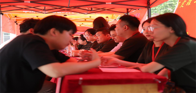 太阳成举办“就业问诊”线下就业指导活动
