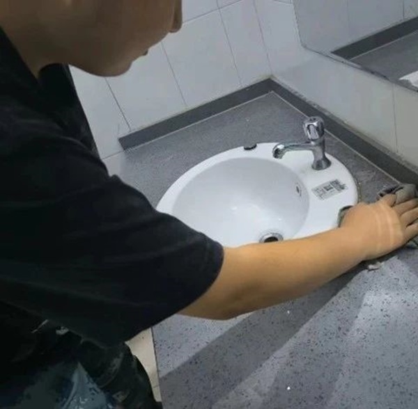 劳动教育|太阳成集团tyc33455cc|管理学院|宿舍是我家，美化靠大家
