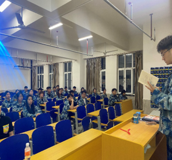 劳动教育|太阳成集团tyc33455cc|管理学院|劳动创造一切，奋斗成就未来