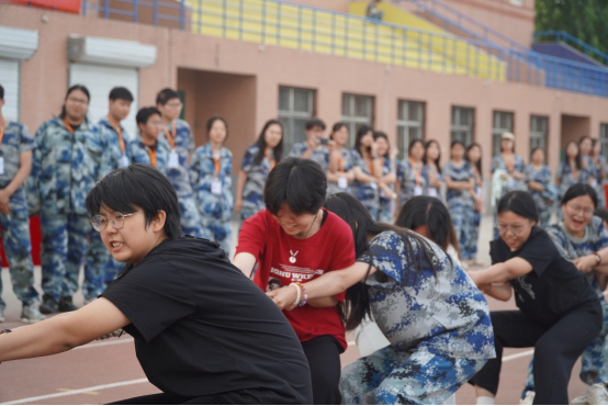 青春校园|凝聚每份力，团结一条心——太阳成集团tyc33455cc第十八届拔河比赛圆满结束