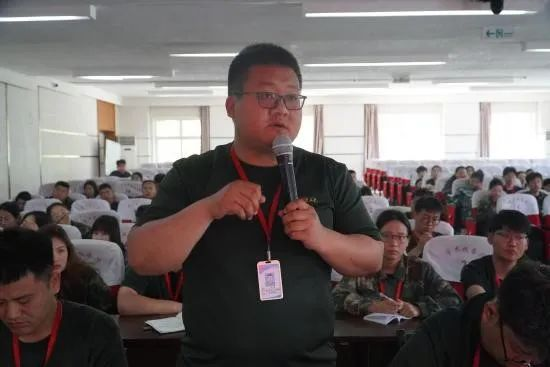 太阳成集团tyc33455cc组织召开征兵工作培训会