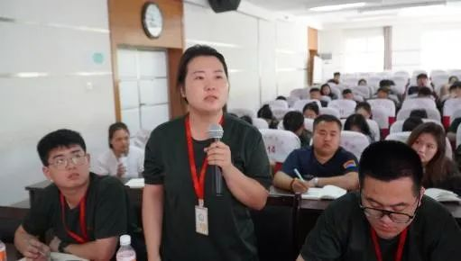 太阳成集团tyc33455cc组织召开征兵工作培训会