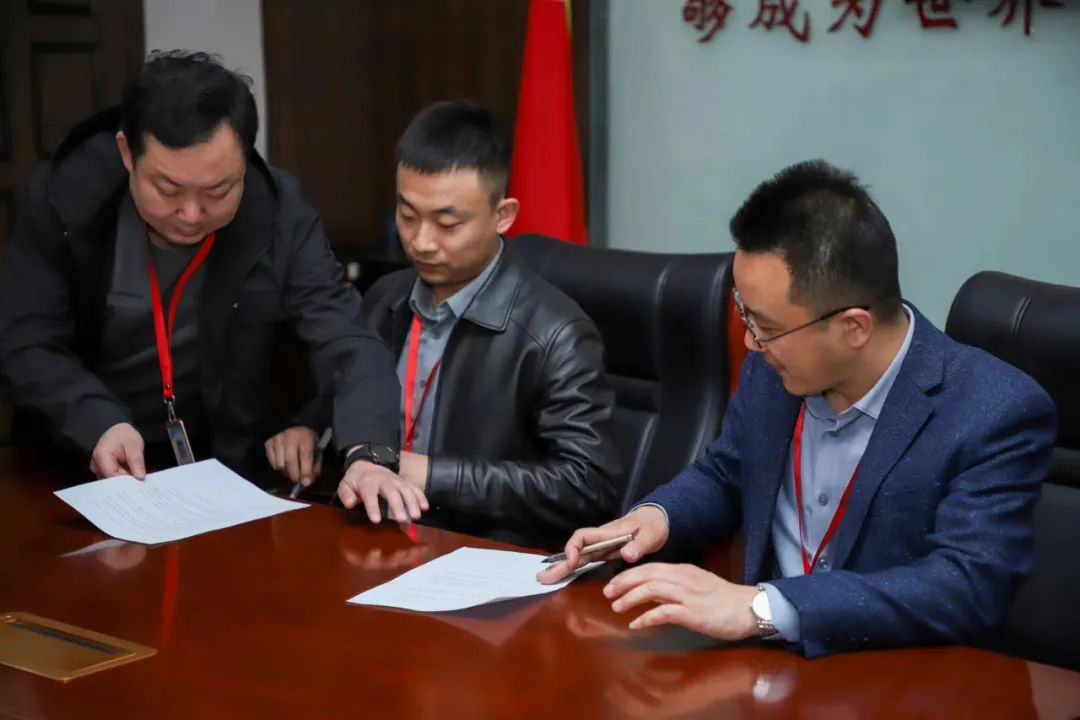 太阳成集团tyc33455cc召开安全工作部署暨安全责任书签订会议