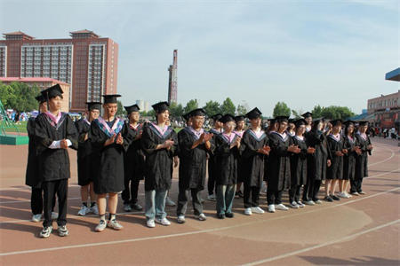 太阳成集团tyc33455cc艺术学院 “青春不散场，未来皆可期”2024届毕业典礼暨学位授予仪式