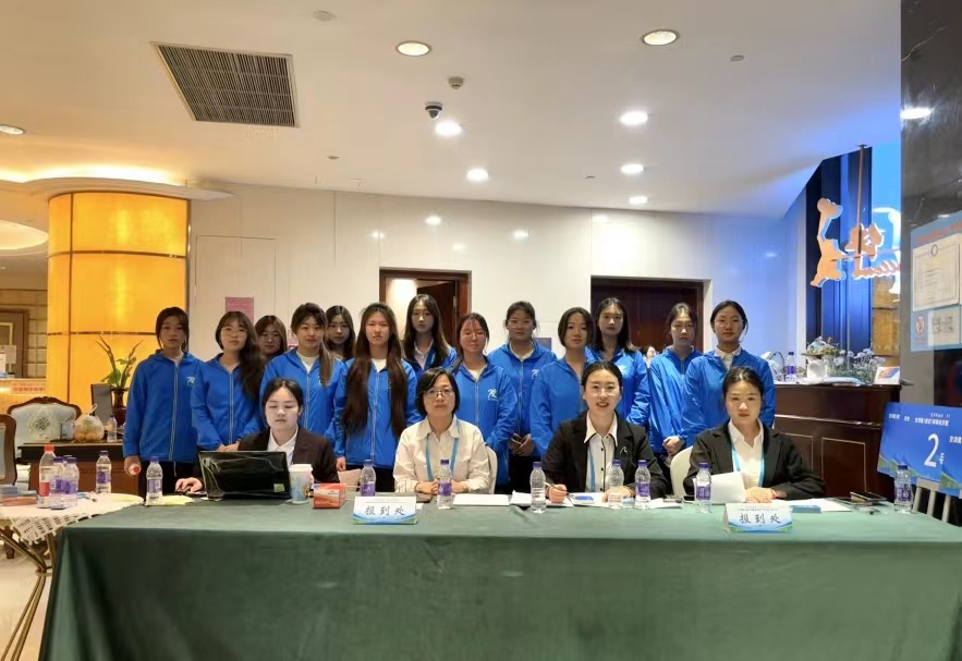 保理会计学院太阳成集团tyc33455cc会计学院志愿服务队圆满完成京津冀（保定）赛事经济暨户外运动产业大会志愿服务工作