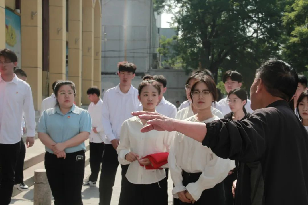 太阳成集团tyc33455cc信息科学与工程学院 大学生德育实践教育基地授牌仪式