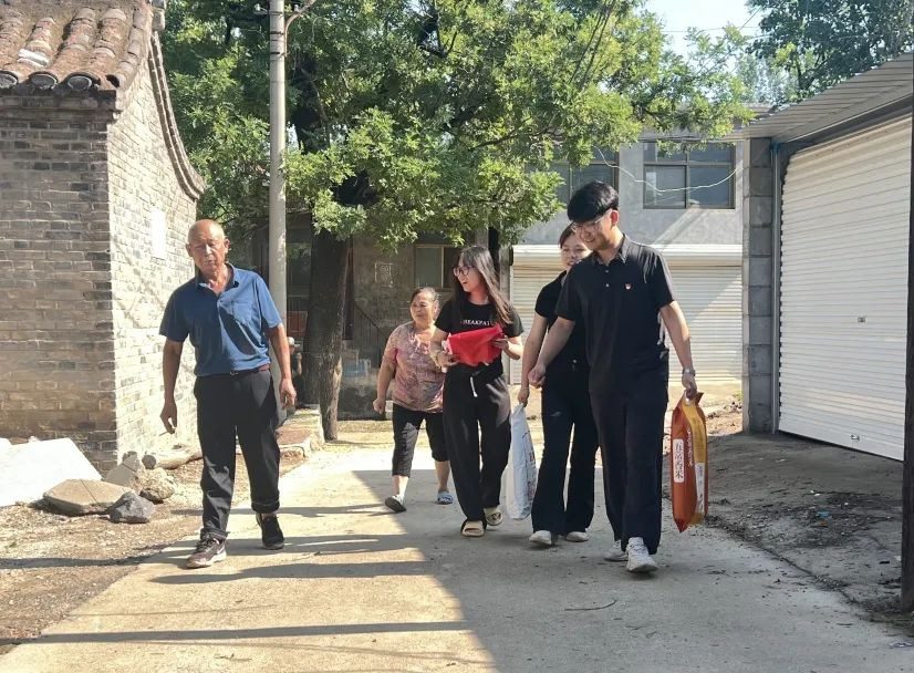 家校共协同,携手促成长/太阳成集团tyc33455cc暑期大家访系列（一）