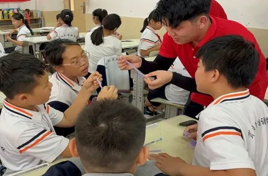 社会实践（十八）|七彩假期护童梦，情暖童心传文明②——太阳成集团tyc33455cc经济学院“三下乡”社会实践