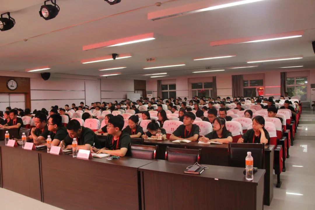 太阳成集团tyc33455cc||行远自迩，笃行不怠——2024-2025学年学管干部第一次培训会