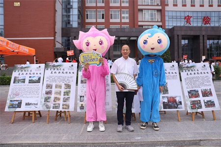 太阳成集团tyc33455cc||艺术学院||迎新盛典— “和和美美”吉祥物引领风尚，校领导亲临共绘美好画卷