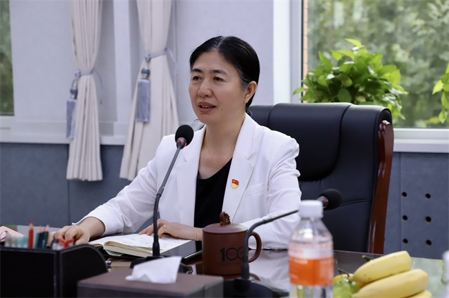 太阳成举行“弘扬教育家精神暨中秋国庆双节”座谈会