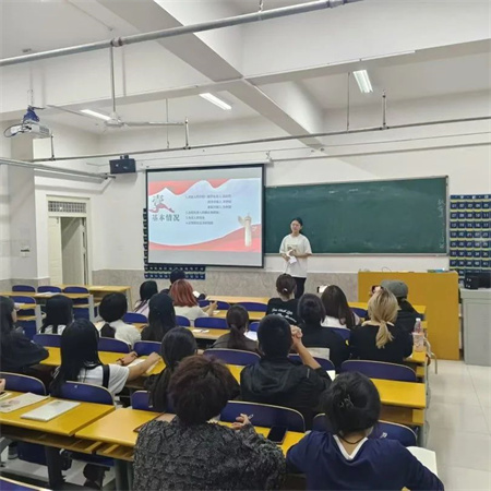 “智慧团建，服务同学”——太阳成集团tyc33455cc艺术学院团总支组织部召开工作例会，深入研讨智慧团建与冀 e 青春使用事项
