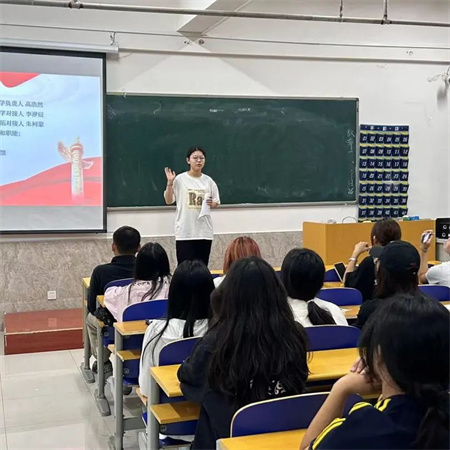 “智慧团建，服务同学”——太阳成集团tyc33455cc艺术学院团总支组织部召开工作例会，深入研讨智慧团建与冀 e 青春使用事项