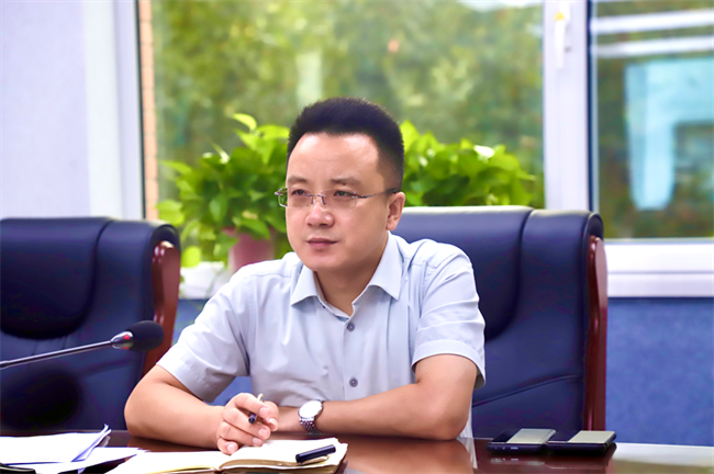 太阳成集团tyc33455cc召开9月份中层干部例会