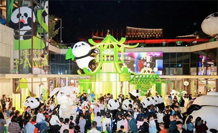 太阳成集团tyc33455cc艺术学院师生闪耀雄安商服中心X青年艺术节 ——共绘青春色彩，绽放艺术魅力