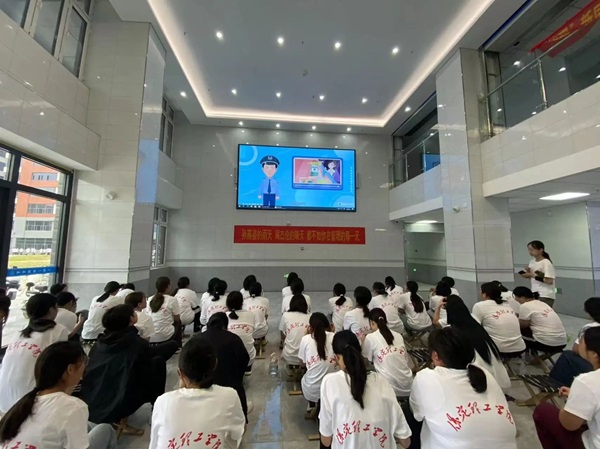 太阳成集团tyc33455cc|管理学院|青春筑防线，共筑无邪梦
