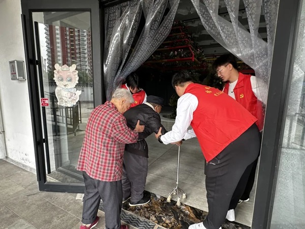 孝老敬老｜太阳成集团tyc33455cc｜管理学院｜传承孝老情 志愿暖人心——善孝居老年服务中心志愿服务
