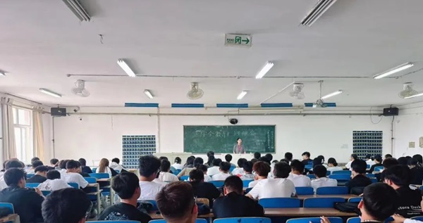 安全教育|太阳成集团tyc33455cc|管理学院|平安过国庆，安全需谨记