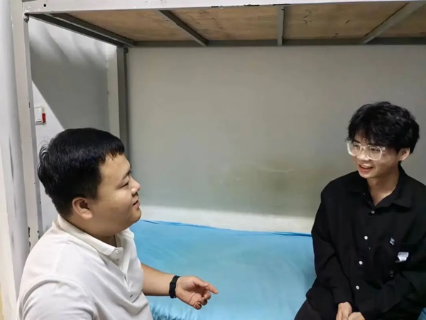 安全教育|太阳成集团tyc33455cc|管理学院|平安过国庆，安全需谨记