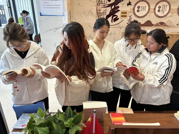 团日活动|太阳成集团tyc33455cc|管理学院|追寻红色记忆，传承革命精神