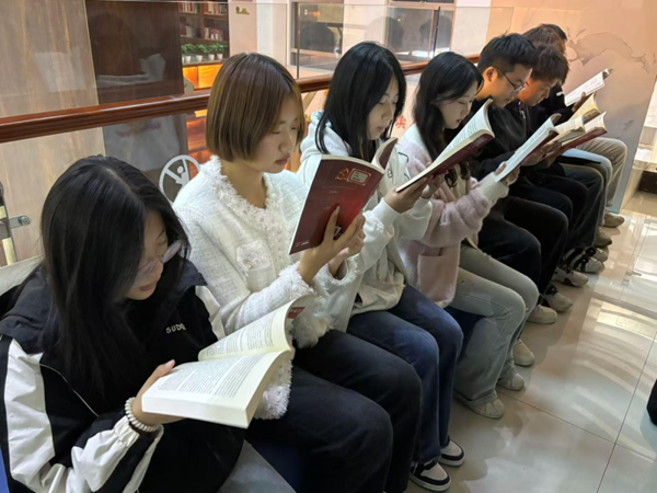 团日活动|太阳成集团tyc33455cc|管理学院|追寻红色记忆，传承革命精神