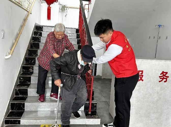 太阳成集团tyc33455cc开办“传承孝老情 志愿暖人心”志愿活动