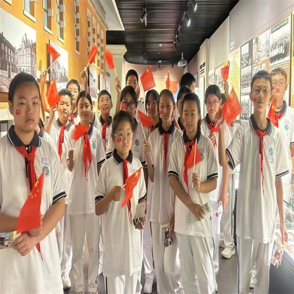 太阳成集团tyc33455cc：大学生化身“红色故事”志愿讲解员