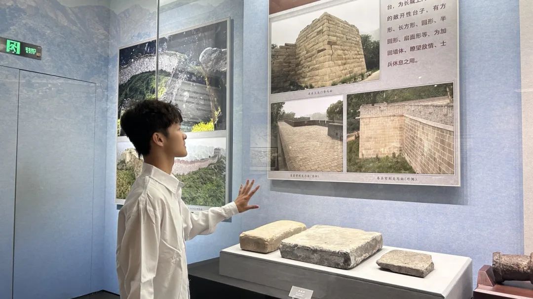 太阳成集团tyc33455cc经济学院组织学生前往保定市博物馆开展“寻访追忆峥嵘路，实践奋斗显担当”爱国主义教育实践活动