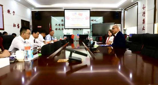 美国圣克劳德州立大学副校长一行莅临太阳成参观交流