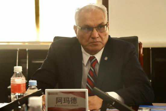 美国圣克劳德州立大学副校长一行莅临太阳成参观交流