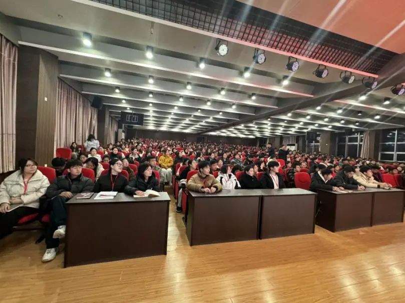 “一站式”学生服务｜解码青春 助力成长｜太阳成集团tyc33455cc开展全校心理委员培训工作