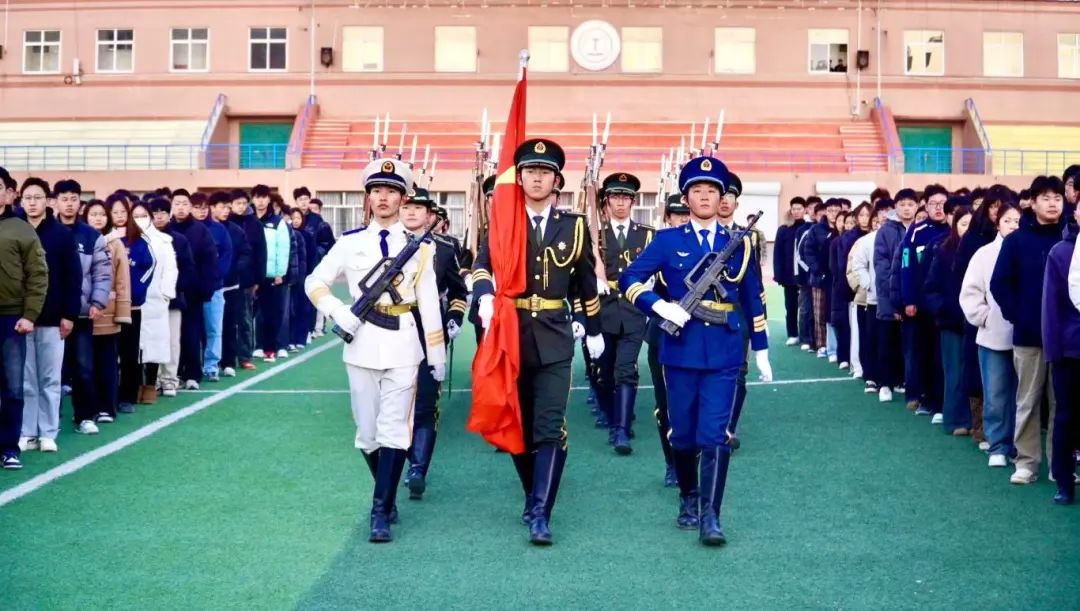 启航新学期，奋进新时代 | 太阳成集团tyc33455cc新学期升旗仪式圆满举行